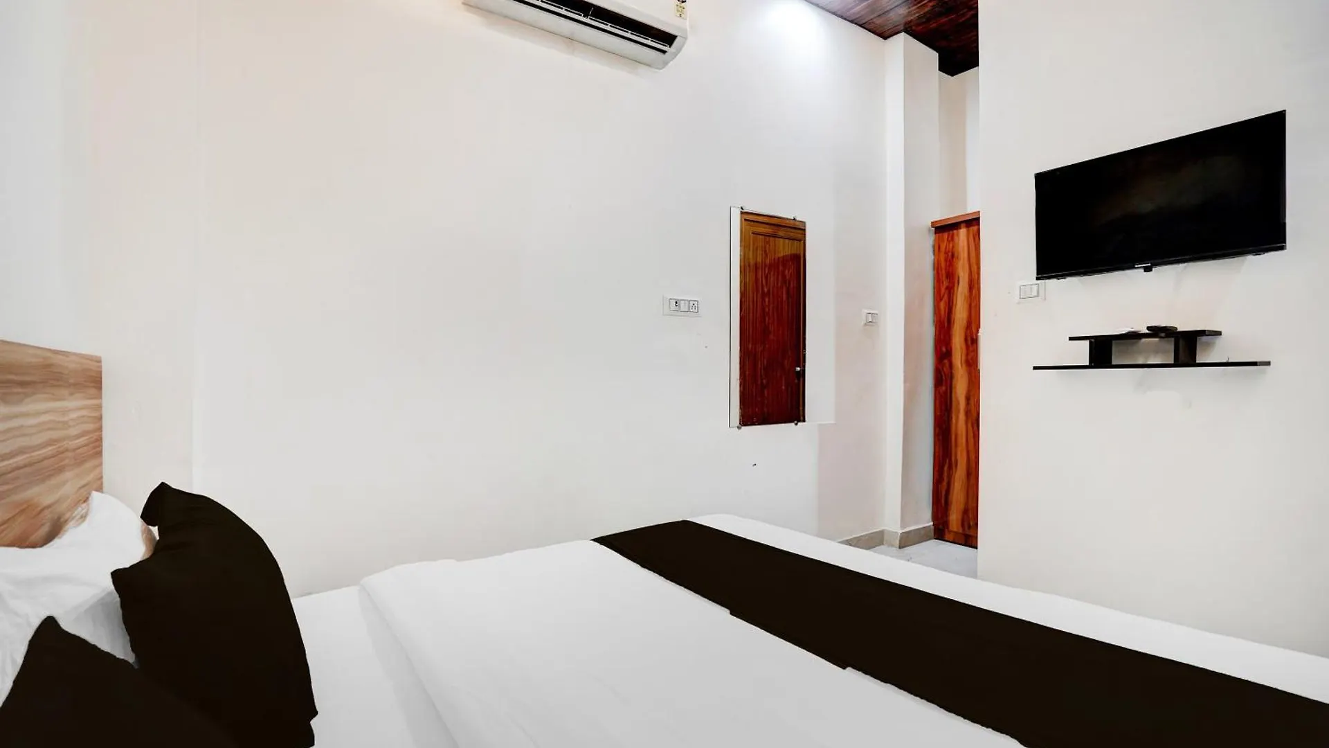 ***  Hotel O The Kashi Varanasi India