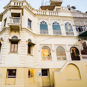 Palace On Ganges - Heritage Varanasi