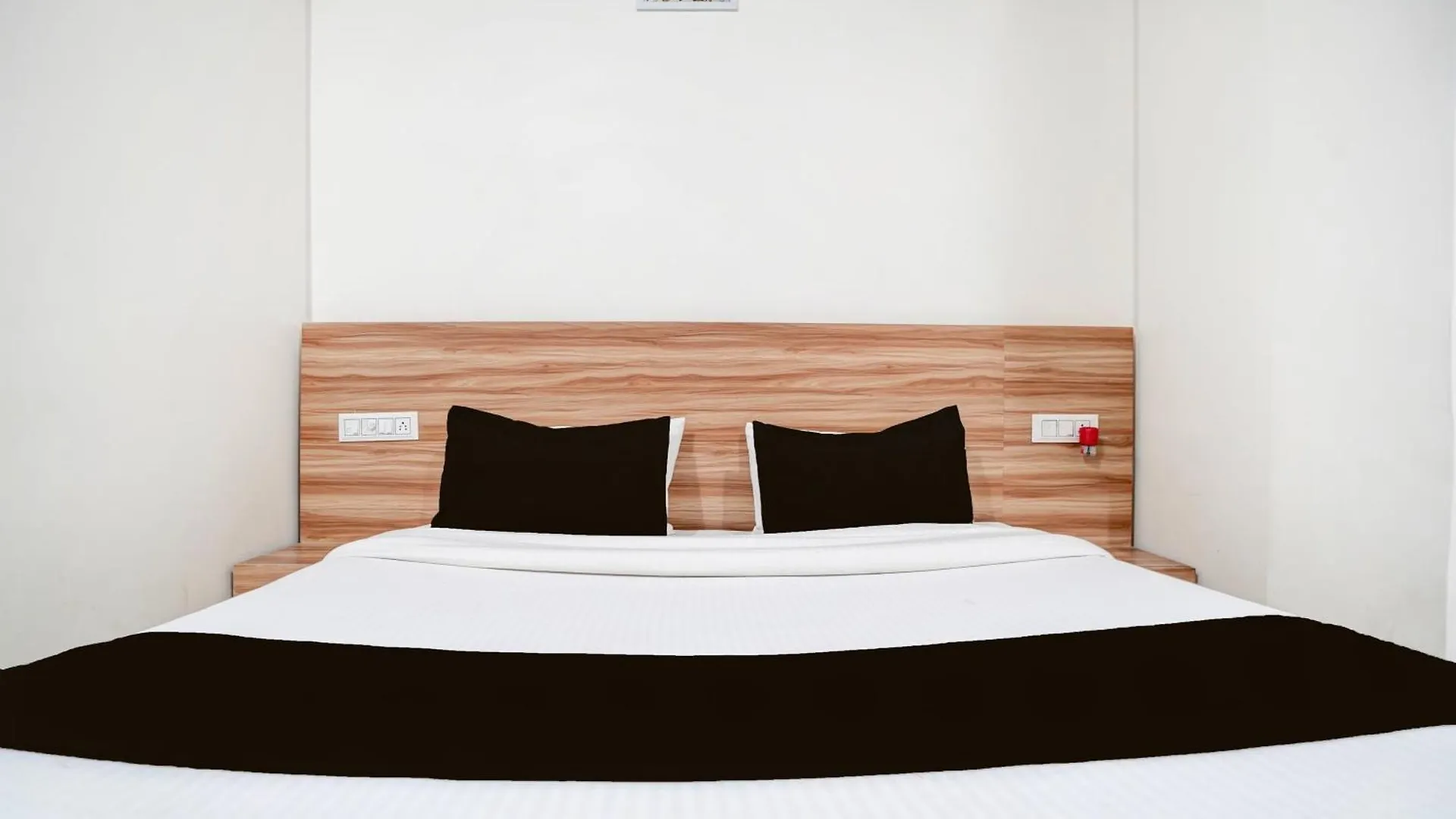 ***  Hotel O The Kashi Varanasi India